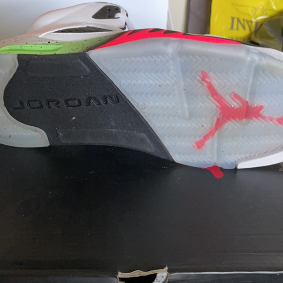 Retro Jordan 5 - Picture 2 of 4